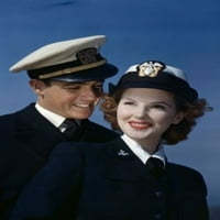 Izbliza mladog para koji se smiješi u američkim mornaričkim uniformama tisak plakata